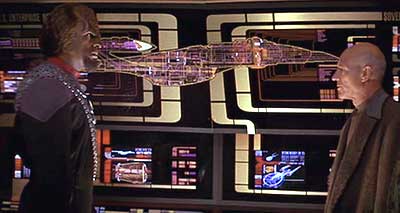 cap. Picard s Worfem na můstku Enterprise E